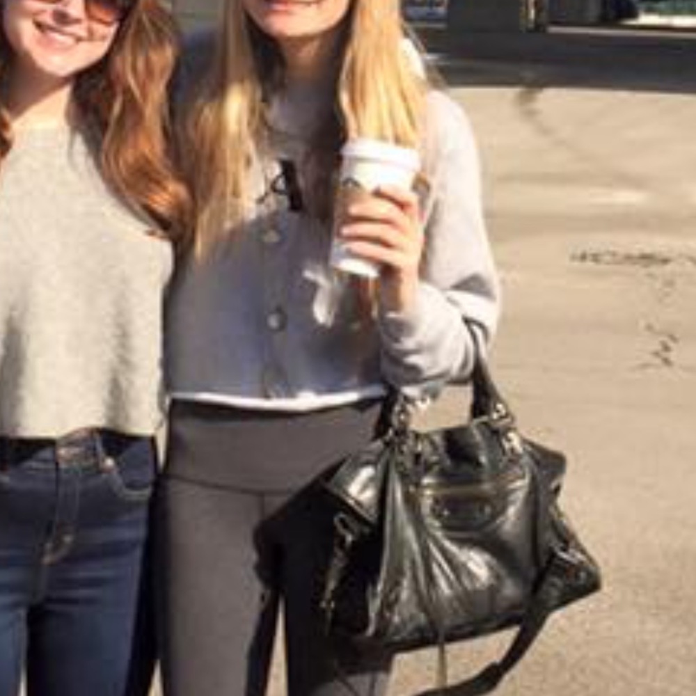 Brandy Melville rad sweatshirt